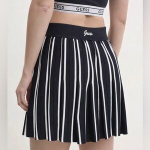 🆕 GUESS Heavy Ribbed Knit Pleated Sweater Skirt XL Navy White Stripe Sport
